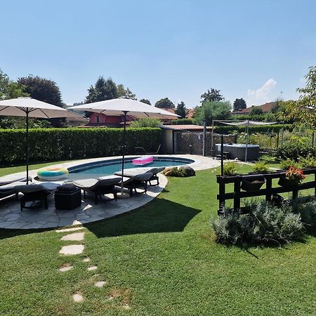 La Tana Dei Corgi Bed & Breakfast Moncrivello Bagian luar foto