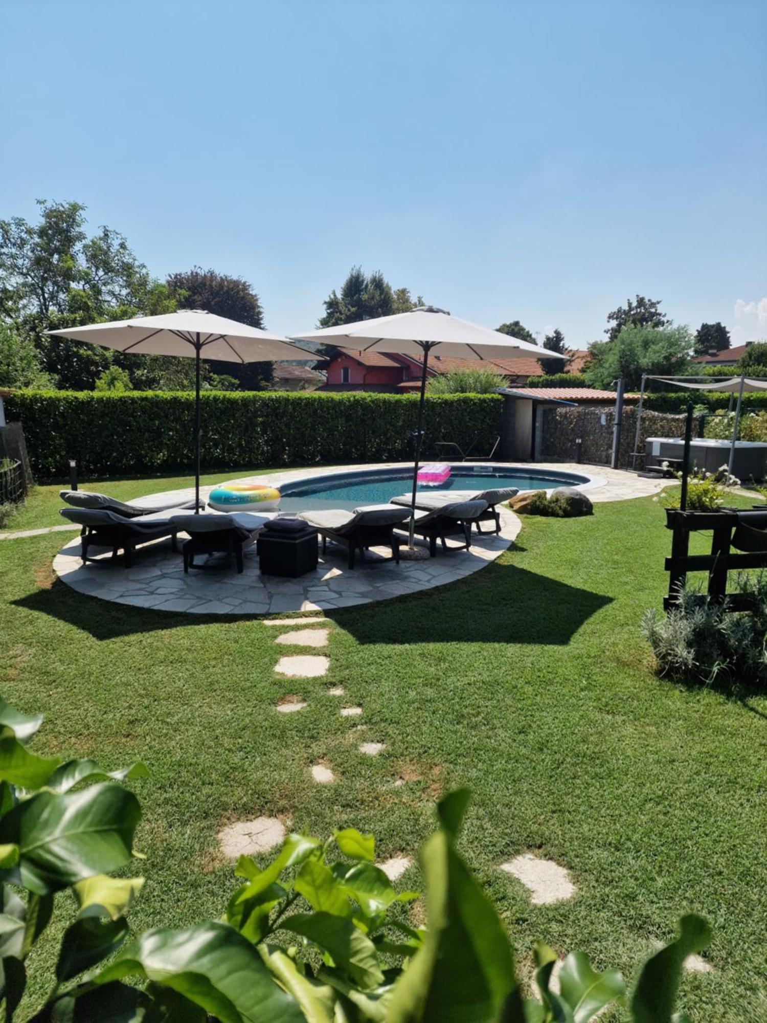 La Tana Dei Corgi Bed & Breakfast Moncrivello Bagian luar foto