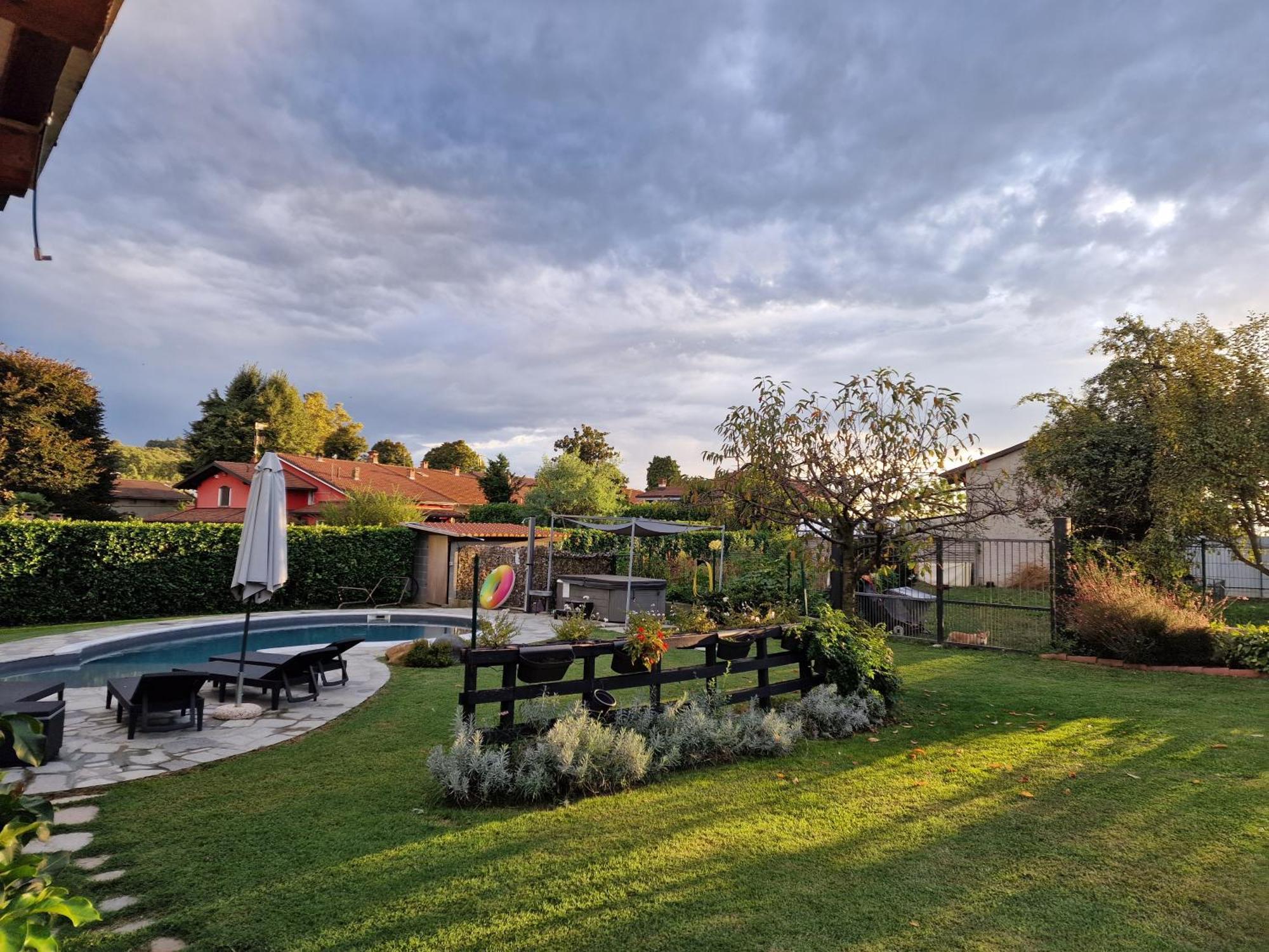 La Tana Dei Corgi Bed & Breakfast Moncrivello Bagian luar foto