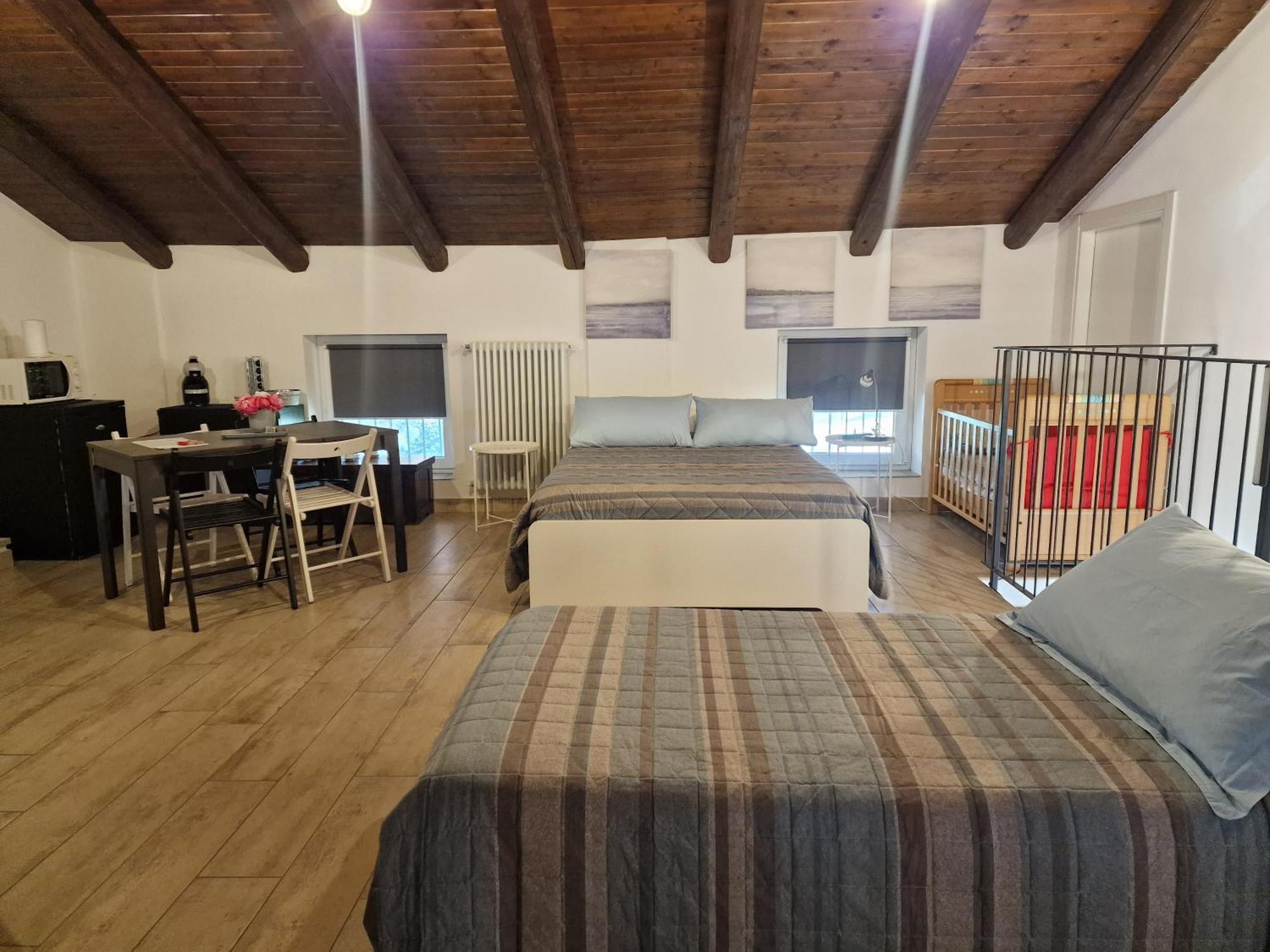 La Tana Dei Corgi Bed & Breakfast Moncrivello Bagian luar foto